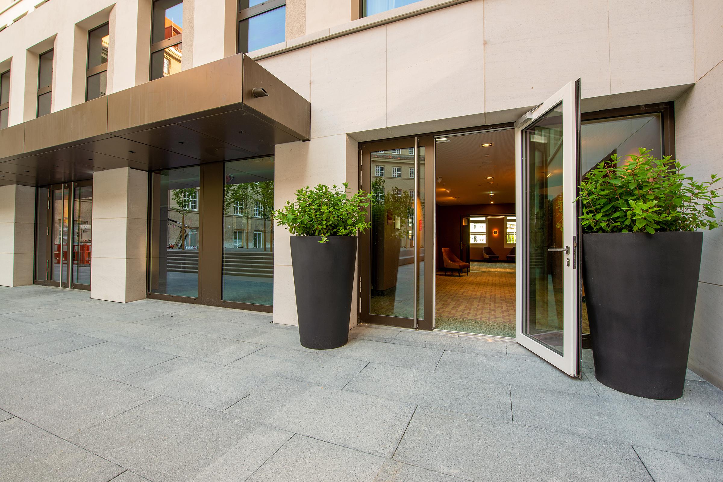 Leonardo Royal Hotel 4*